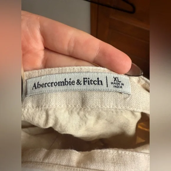 The A&F Scarlett Strapless Linen-Blend Skort - Picture 8 of 9